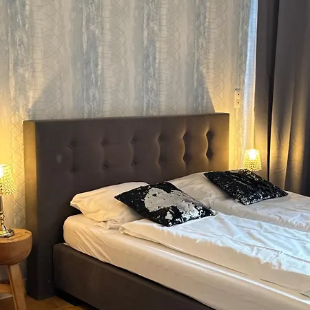 Six! Eat Work Sleep Brühl