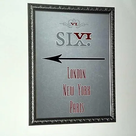 Six! Eat Work Sleep Szálloda 2*