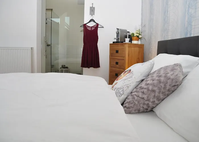 Hotel Six! Eat Work Sleep Brühl