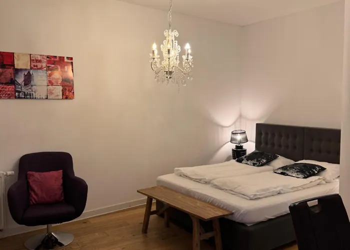 シックス！ イート ワーク スリープ ホテル