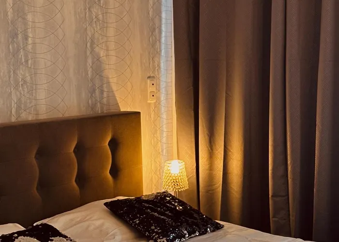 ホテル シックス！ イート ワーク スリープ 2*