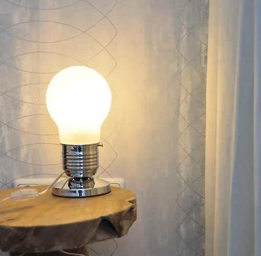 Six! Eat Work Sleep Brühl