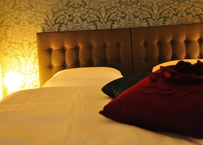 Hotel Six! Eat Work Sleep